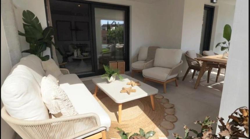 Planta baja en venta en Estepona, Zona Calvario photo 0