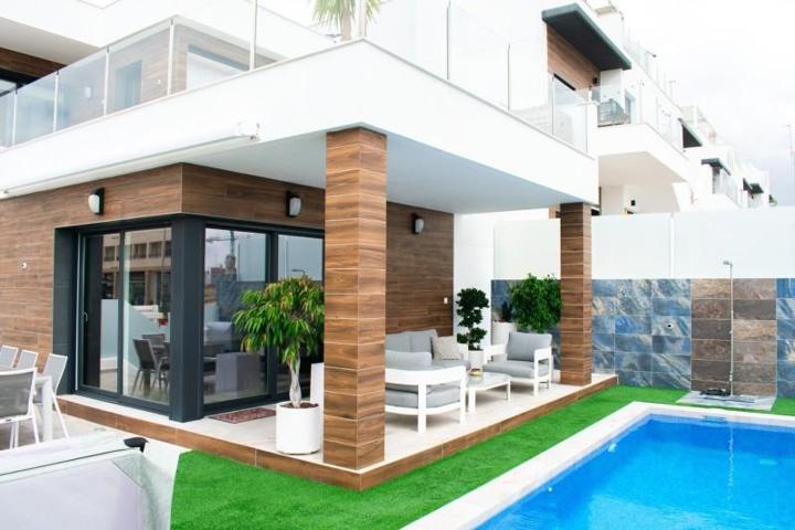 Chalet en venta en Orihuela, Desamparados-Hurchillo-Torremendo photo 0