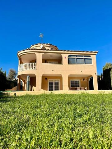 Chalet en venta en Torrevieja, Los Balcones - Los Altos del Edén photo 0