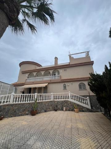 Chalet en venta en La Manga del Mar Menor, Km 17 photo 0