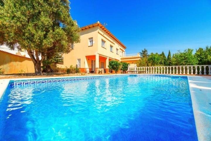 Chalet en venta en Torrevieja, Torre la mata photo 0