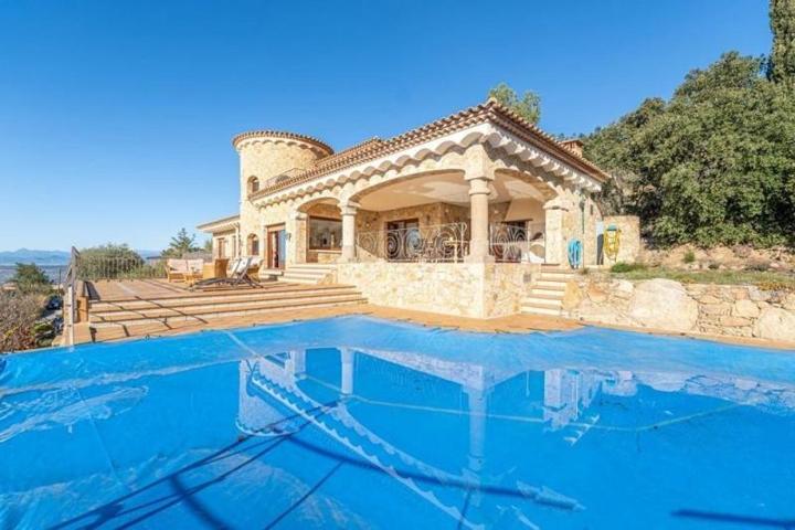 Chalet en venta en Palau-saverdera, Palau savardera photo 0