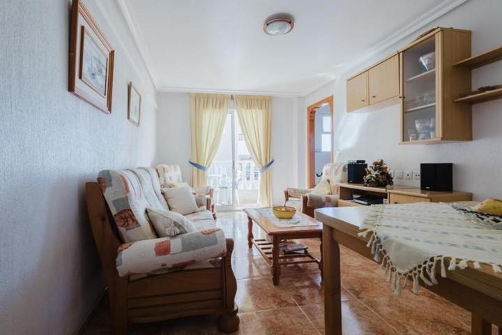 Apartamento en venta en Torrevieja photo 0