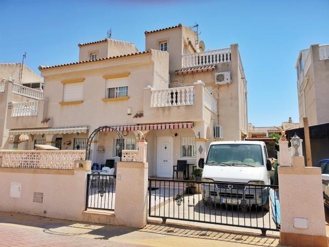 Duplex en venta en Torrevieja photo 0