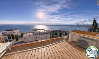 Apartamento en venta en Roses, Puig Rom photo 0