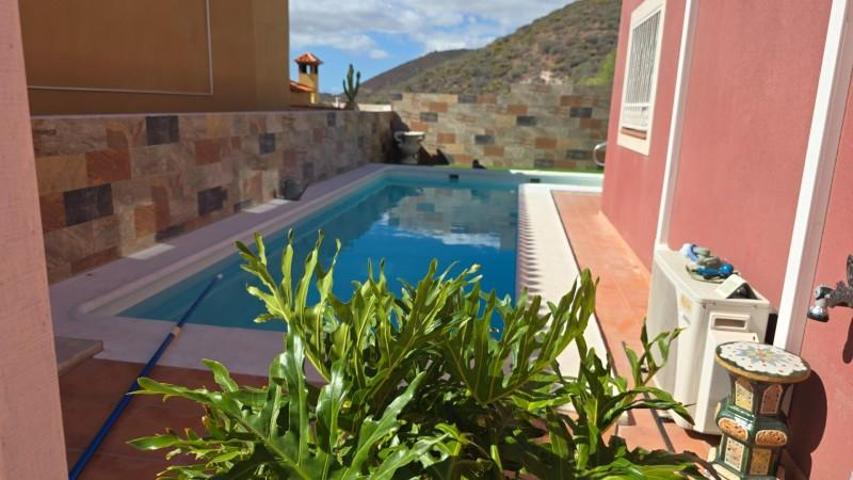 Chalet en venta en Granadilla de Abona, San Isidro photo 0