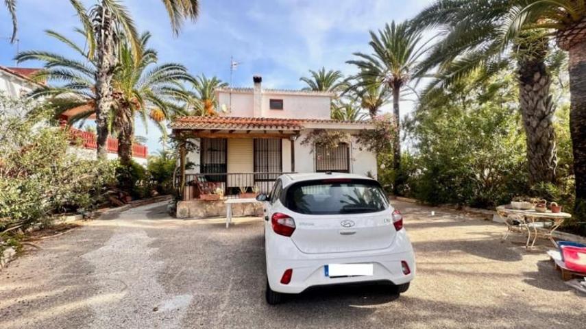 Chalet en venta en Denia, Las Marinas (Km1 al Km 6) photo 0