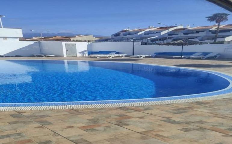 Apartamento en venta en Arona, Costa del Silencio photo 0