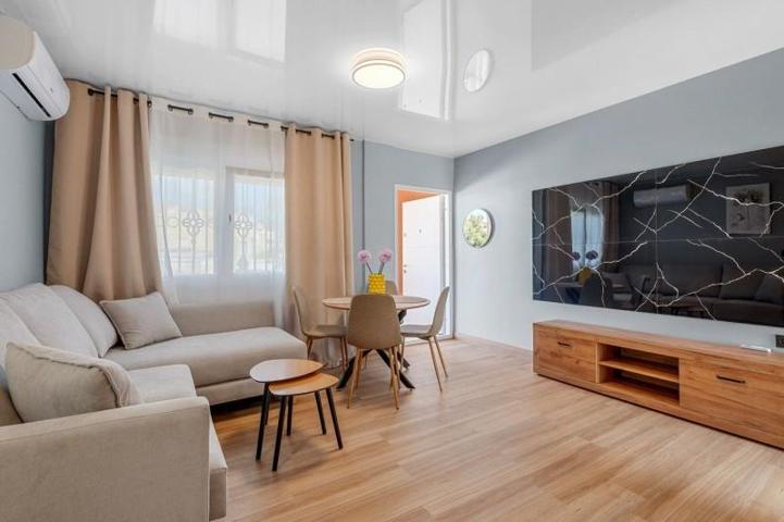 Apartamento en venta en San Miguel de Salinas, Pueblo 9 photo 0