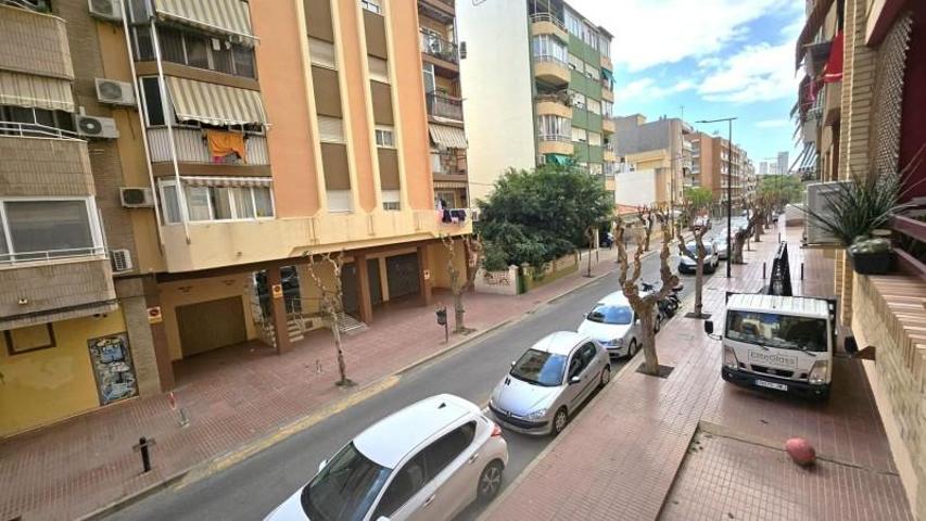 Apartamento en venta en Benidorm, Colonia Madrid photo 0