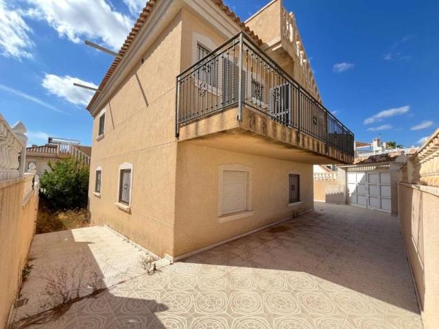 Casa en venta en Orihuela, Orihuela Costa photo 0