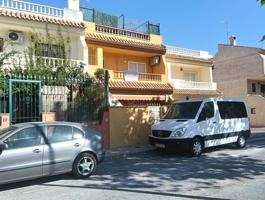 Apartamento en venta en Los Montesinos photo 0