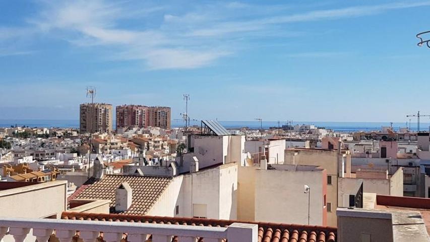 Piso en venta en Torrevieja, Baix Segura photo 0