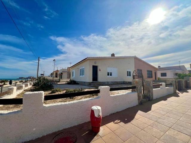 Chalet en venta en La Mata photo 0
