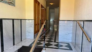 Piso en venta en Zubia, Centro de salud photo 0