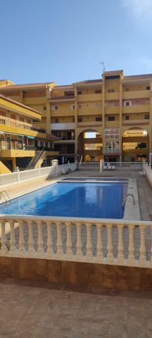 Adosada en venta en Torrevieja photo 0