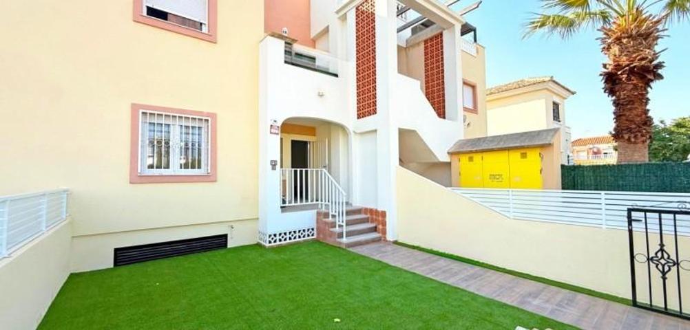 Apartamento en venta en Orihuela Costa photo 0