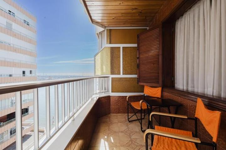 Apartamento en venta en Torrevieja photo 0