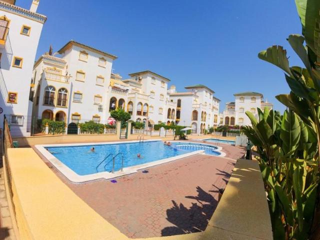Apartamento en venta en Torrevieja, Torreblanca photo 0