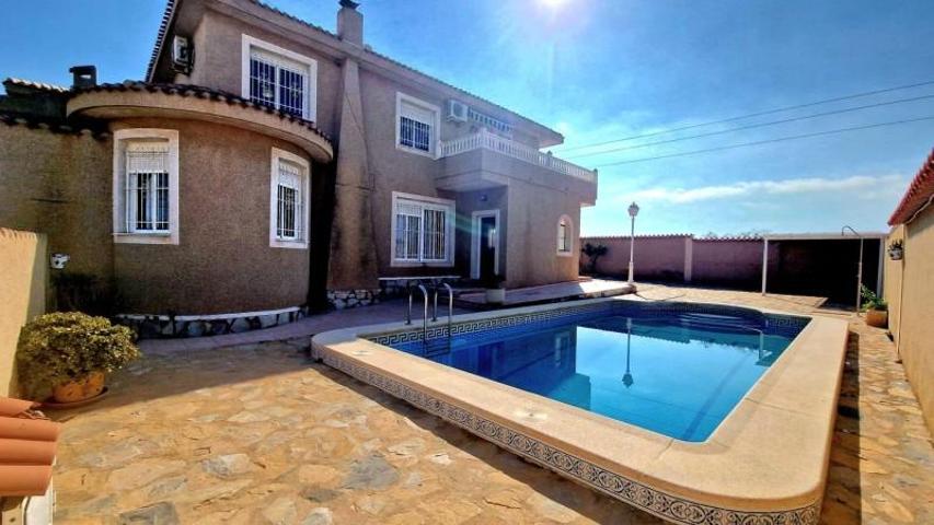 Chalet en venta en Torrevieja, La Siesta - El Salado - Torreta photo 0