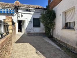 Adosada en venta en Navas del Rey, Centro photo 0