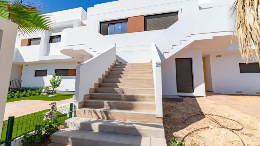 Bungalow en venta en Orihuela, Desamparados-Hurchillo-Torremendo photo 0