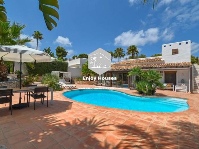 Chalet en venta en Moraira photo 0