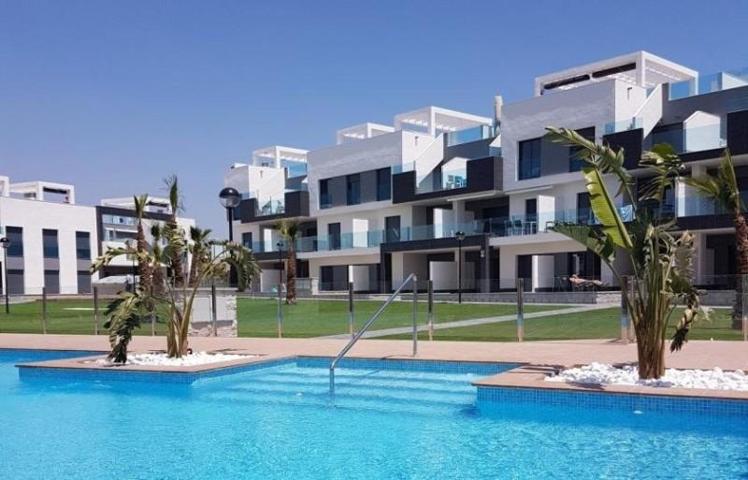 Apartamento en venta en Guardamar del Segura photo 0
