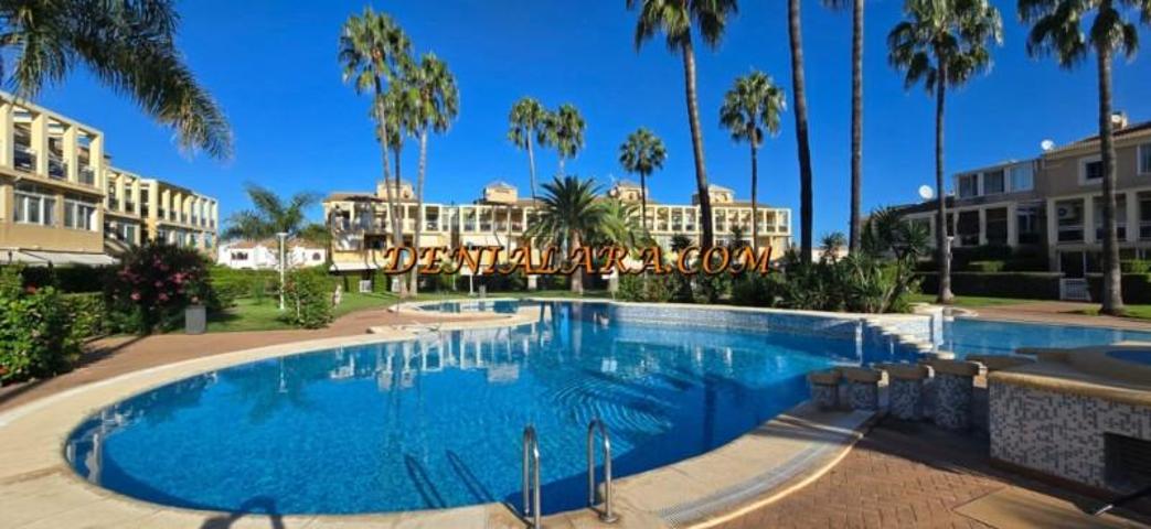 Apartamento en venta en Denia photo 0