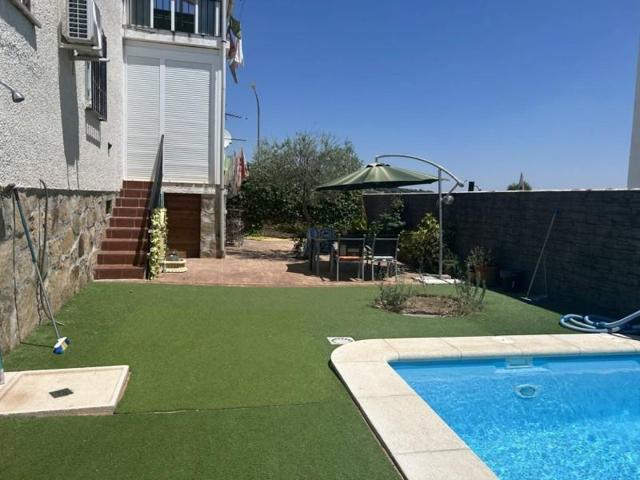 Chalet en venta en Navas del Rey, Casco urbano photo 0