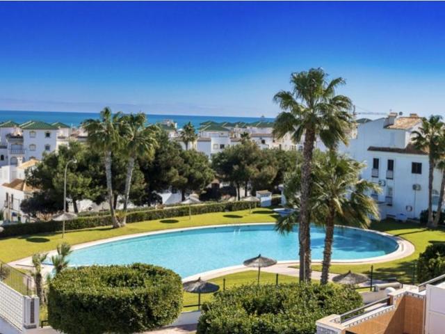 Apartamento en venta en Torrevieja, Torreblanca photo 0