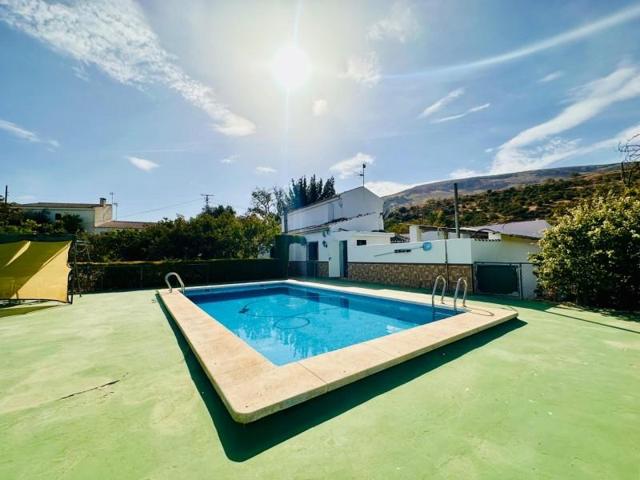 Casa con terreno en venta en Loja, Loja photo 0