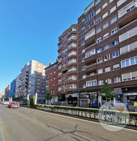 Piso en venta en Valladolid photo 0