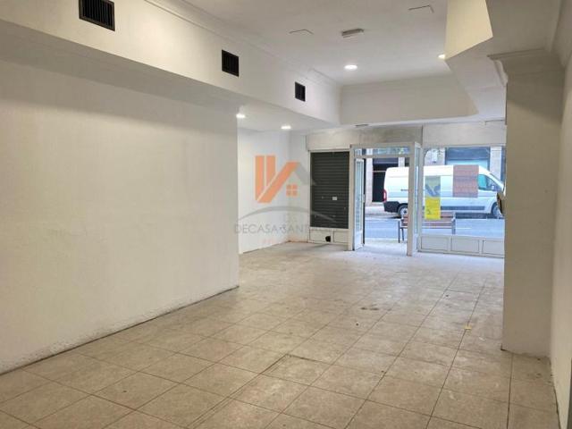 Local comercial en alquiler en Santiago de Compostela photo 0