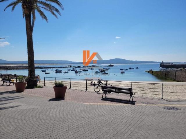 Casa en venta en Ribeira photo 0