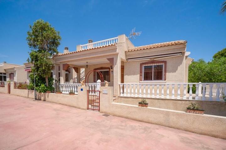 Chalet en venta en Algorfa, Comunidad valenciana photo 0