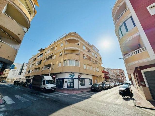 Apartamento en venta en Torrevieja, La Mata pueblo photo 0