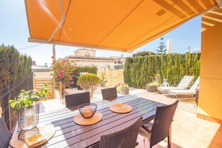 Planta baja en venta en Orihuela Costa, Villamartín-Las Filipinas photo 0