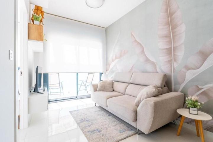 Apartamento en venta en Torrevieja, Estacion de autobuses photo 0