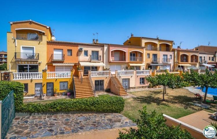 Chalet en venta en Empuriabrava photo 0