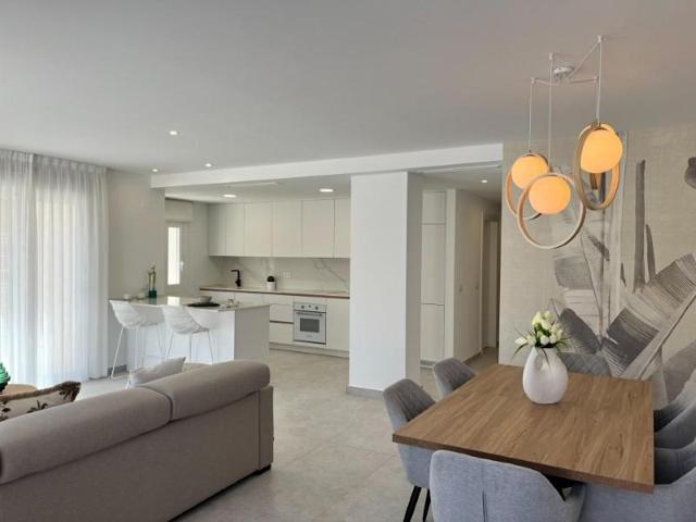Apartamento en venta en Torrevieja, Aguas Nuevas photo 0