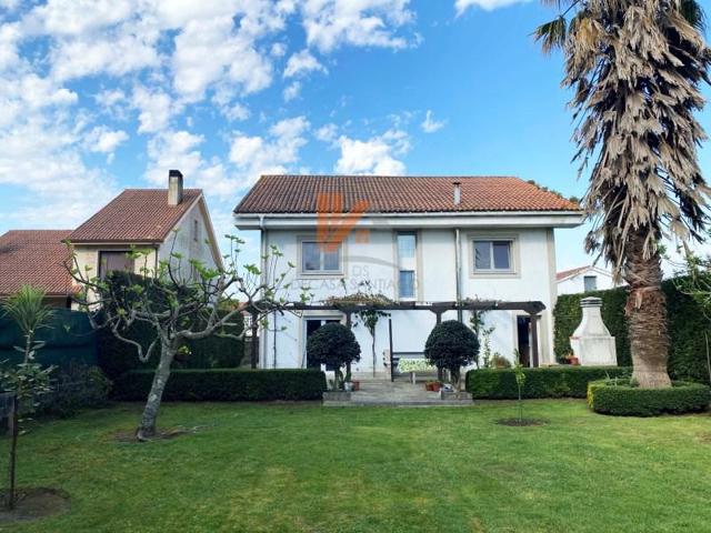 Chalet en venta en Teo photo 0