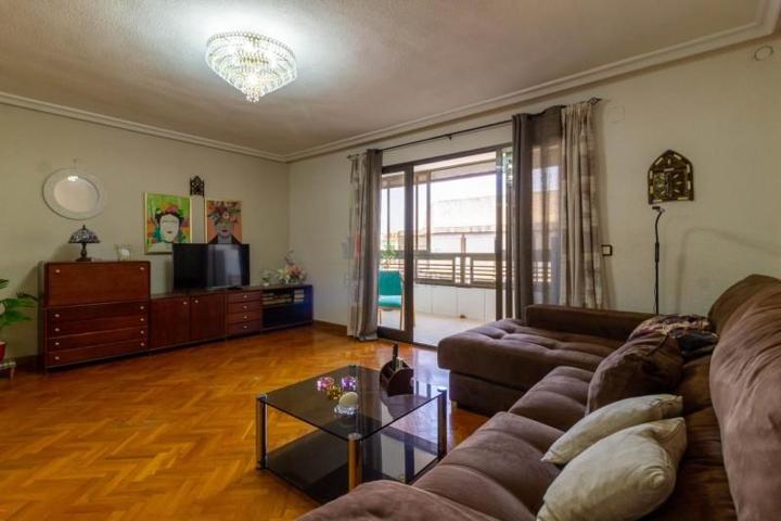 Piso en alquiler en Alicante, Pla del bon repos photo 0
