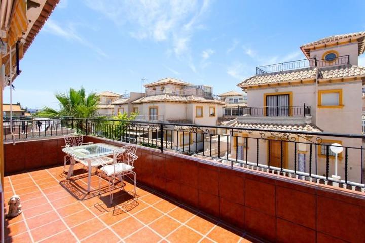 Casa en venta en Orihuela Costa, Rocio del Mar photo 0