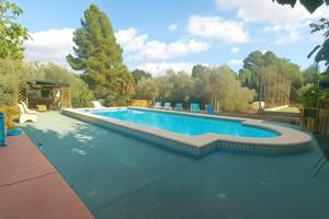 Chalet en venta en Villena, Casas de menor photo 0