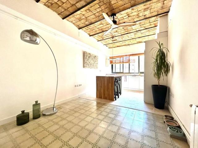Apartamento en venta en Barcelona, El Poble-sec photo 0