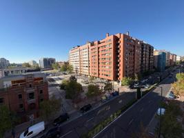 Piso en alquiler en Valladolid, Paseo Zorrilla photo 0