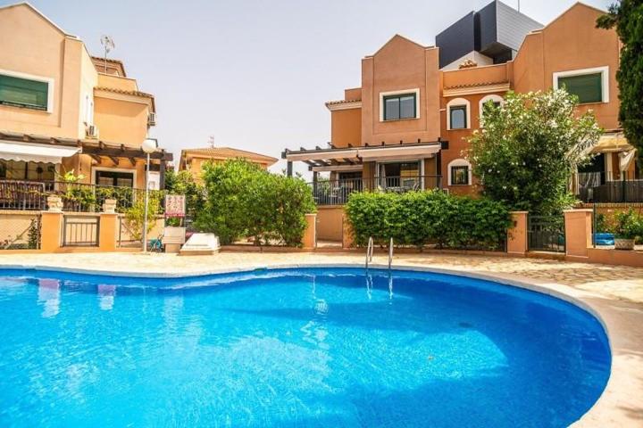 Chalet en venta en Torrevieja photo 0
