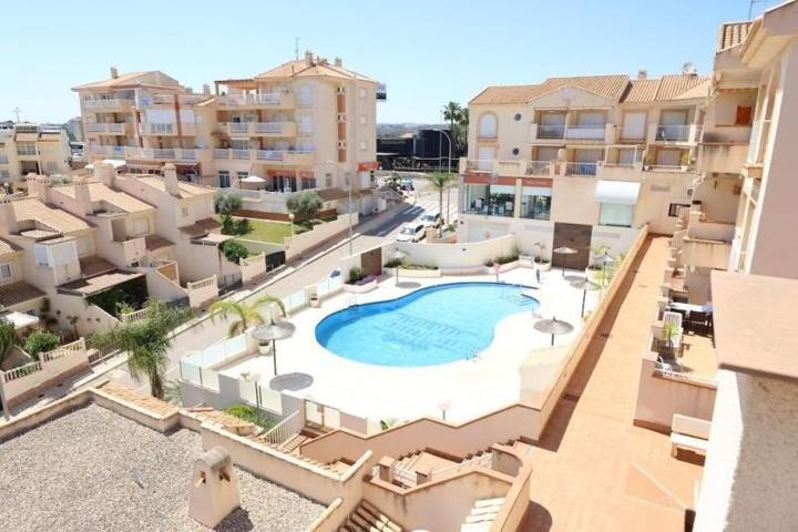 Apartamento en venta en Orihuela Costa photo 0
