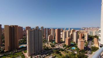 Apartamento en venta en Benidorm photo 0